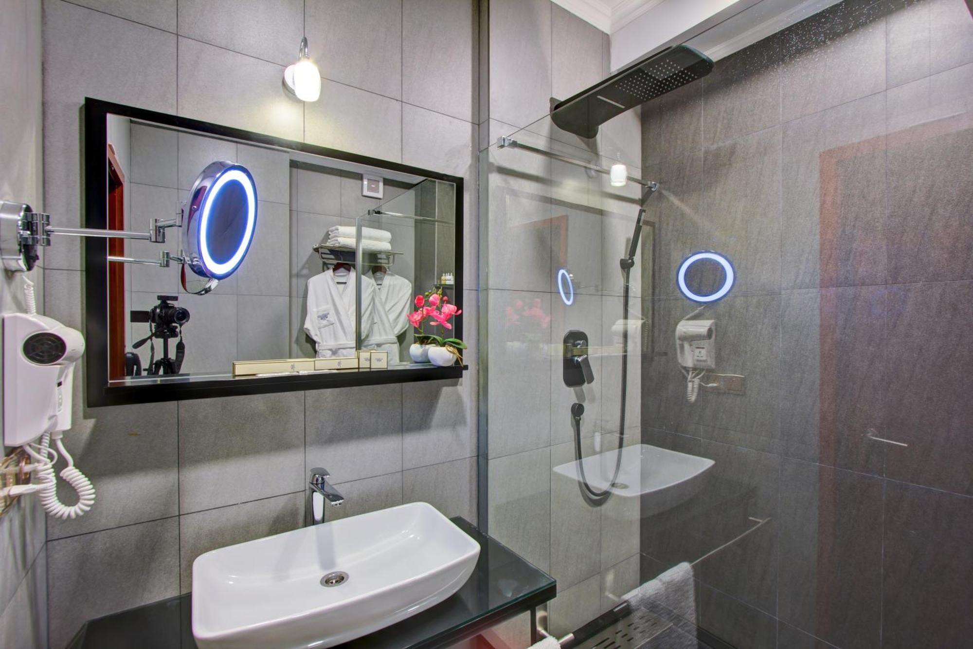 Hotel Lulu Бішкек Екстер'єр фото