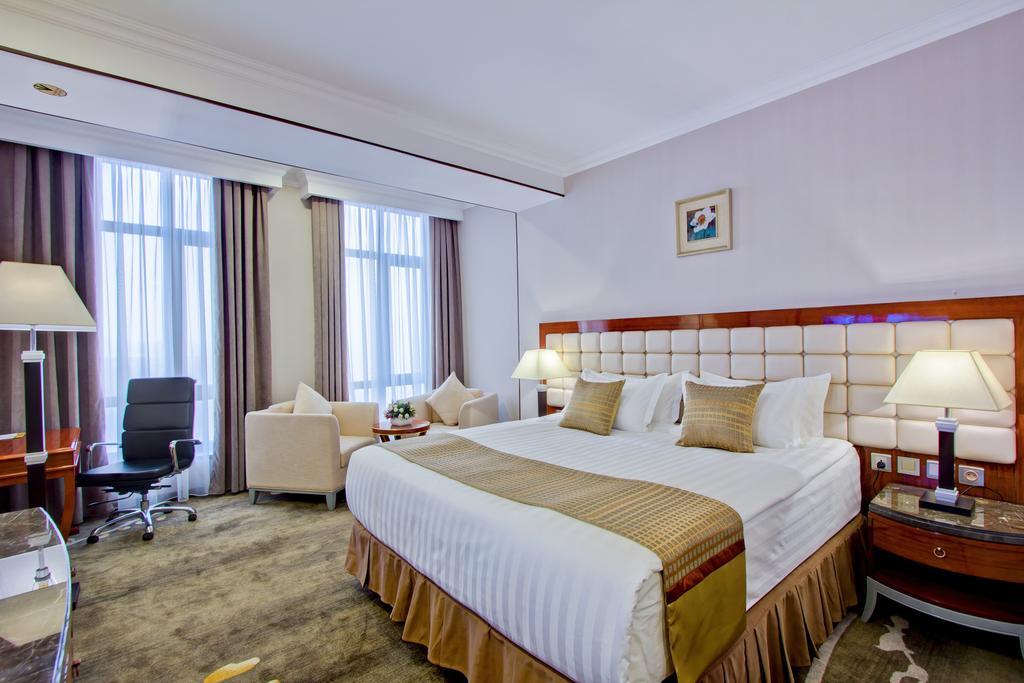 Hotel Lulu Бішкек Екстер'єр фото
