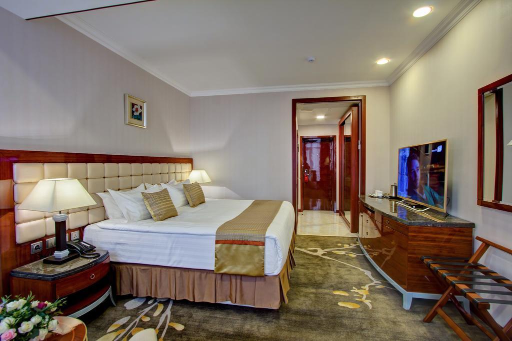 Hotel Lulu Бішкек Екстер'єр фото