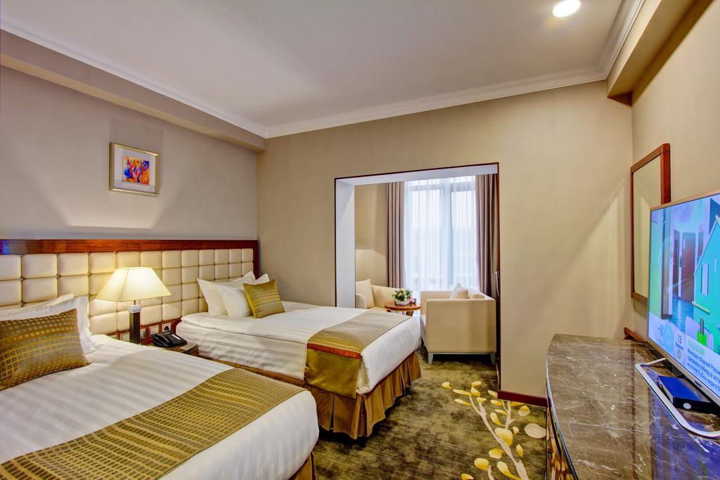 Hotel Lulu Бішкек Екстер'єр фото