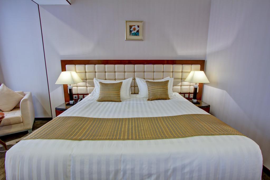 Hotel Lulu Бішкек Екстер'єр фото