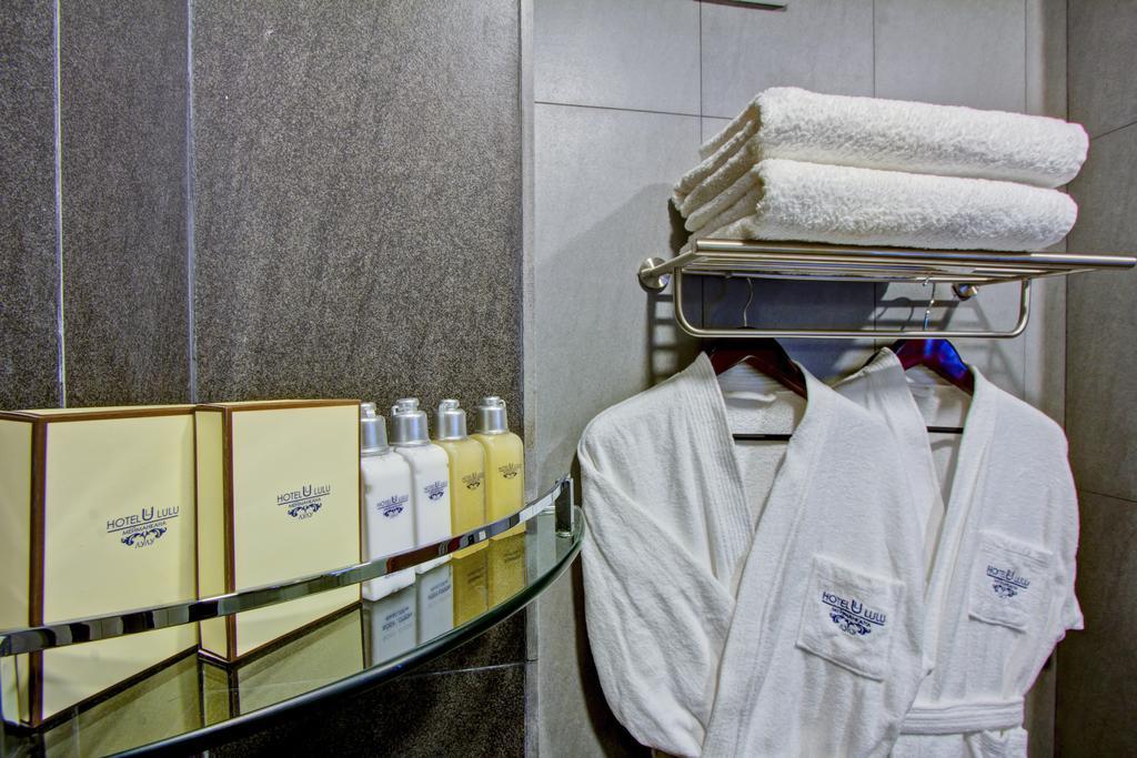 Hotel Lulu Бішкек Екстер'єр фото