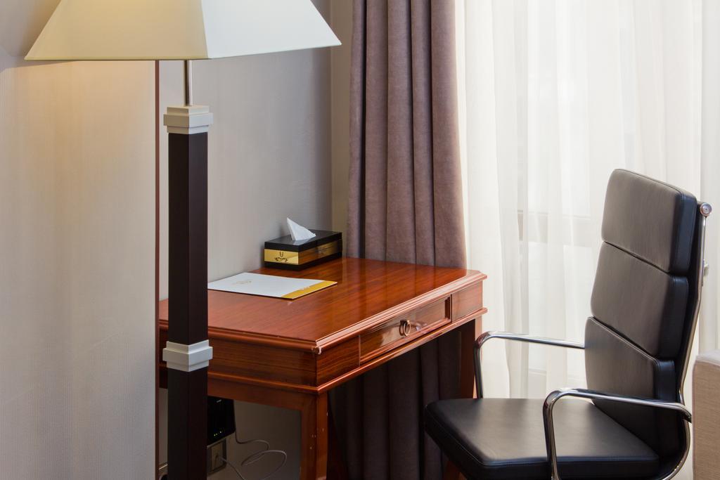 Hotel Lulu Бішкек Екстер'єр фото